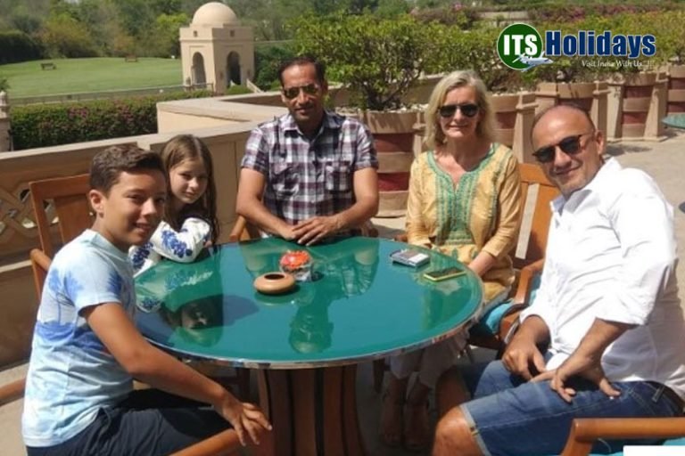 Agra overnight tour from Delhi